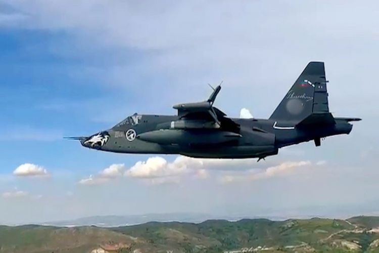 Su-25ML tipli təyyarələrdən təlim atışları icra edilib<font color=red> - VİDEO</font>