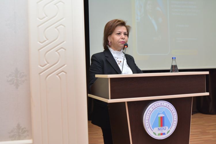 ADPU-nun professoru Mahirə Hüseynova NDU Tarix-filologiya fakültəsinin tələbələri üçün ustad dərsi keçib<font color=red> - FOTOLAR</font>