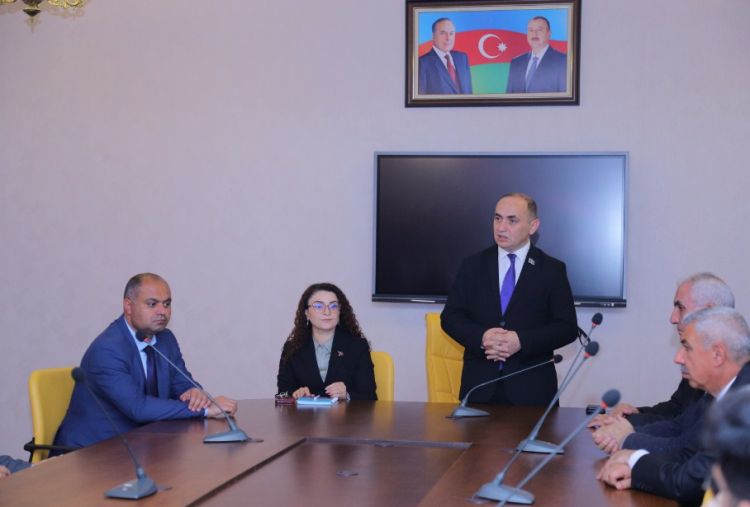 Naxçıvan Dövlət Universitetində ilahiyyat üzrə fəlsəfə doktoru Ceyhun Məmmədovla görüş keçirilib<font color=red> - FOTOLAR</font>