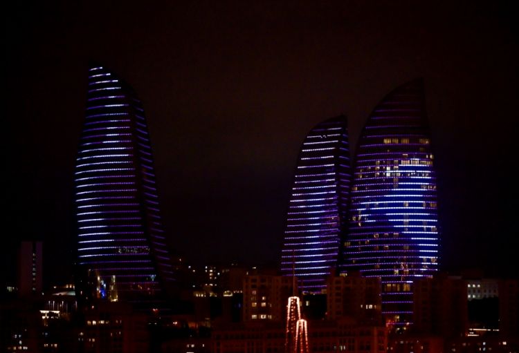 Vüqar Həşimov Memorialının loqosu “Alov qüllələri”ndə əks olunur