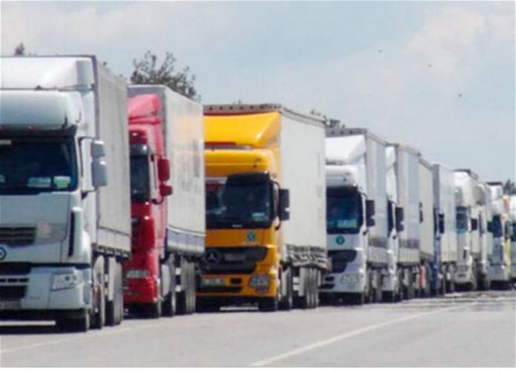 Azərbaycanın gömrük postlarında 1 800-dən çox yük maşını gözləyir