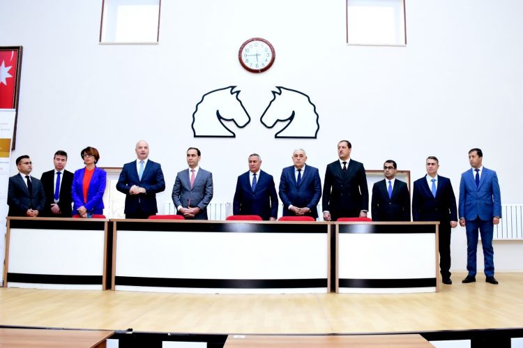 Naxçıvanda ilk dəfə olaraq təhsil müəssisələrinin  yardımçı heyəti üçün test imtahanı keçirilib<font color=red> - FOTOLAR</font>