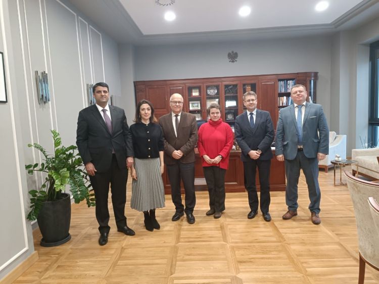 Naxçıvan Dövlət Universiteti ilə Polşanın Jeşuv Universiteti arasında birgə əməkdaşlığa dair memorandum imzalanacaq<font color=red> - FOTOLAR</font>