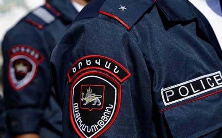 Ermənistanda polis zabiti özünü güllələyib