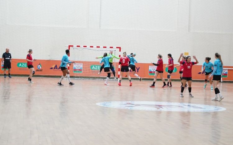 Həndbol üzrə Azərbaycan çempionatında turun sonuncu oyunu heç-heçə başa çatıb