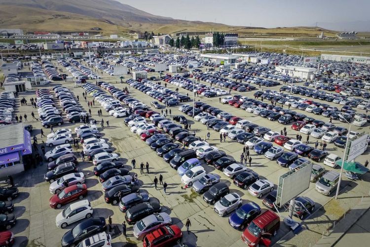 Gürcüstan Azərbaycana avtomobil ixracını kəskin artırıb