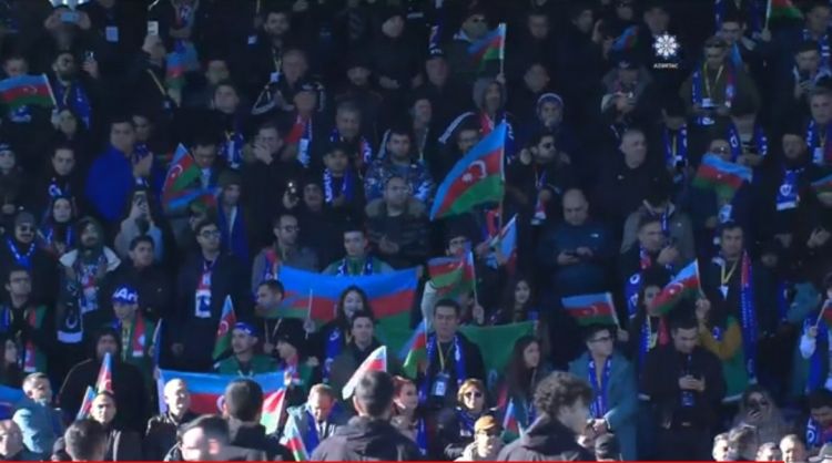 Prezident və xanımı Xankəndi stadionuna gəliblər<font color=red> - VİDEO</font>