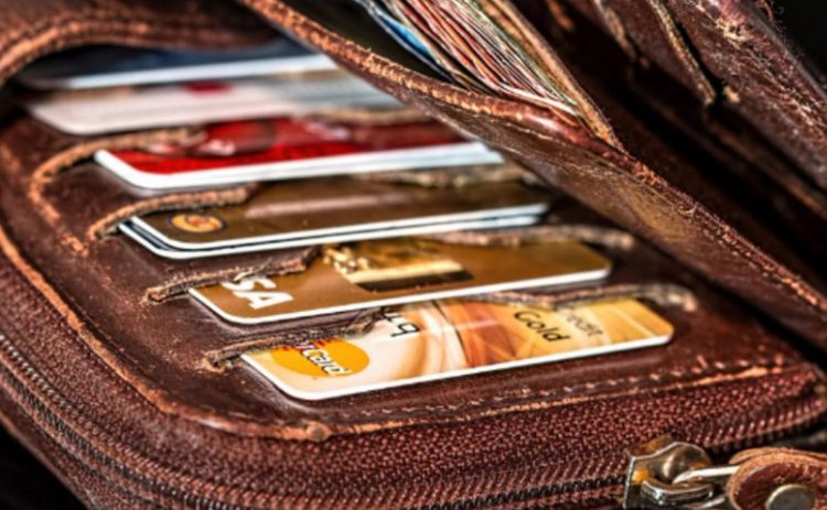 Ermənistanda fırıldaqçılar 500 min dollardan çox pulu oğurlayıblar