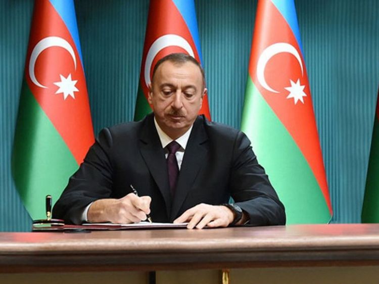 Dövlət Gömrük Komitəsinin əməkdaşlarına ali xüsusi rütbələr verilib