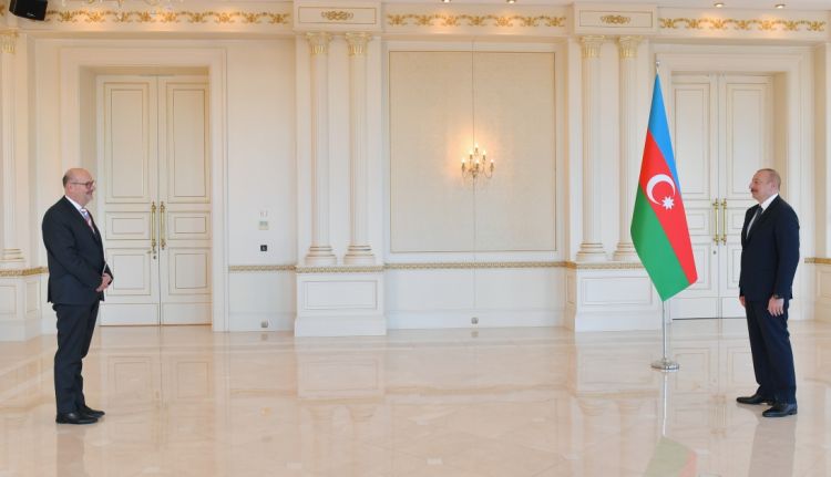 Prezident İlham Əliyev Lüksemburqun Azərbaycanda yeni təyin olunmuş səfirini qəbul edib<font color='red'> - YENİLƏNİB</font><font color=red> - FOTOLAR</font>