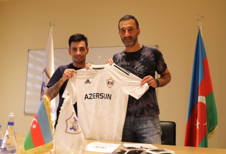 İspaniyalı futbolçu “Qarabağ”dan ayrılıb