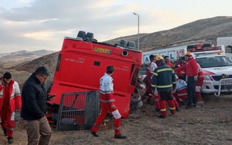 İranda sərnişin avtobusu aşıb, 7 nəfər ölüb