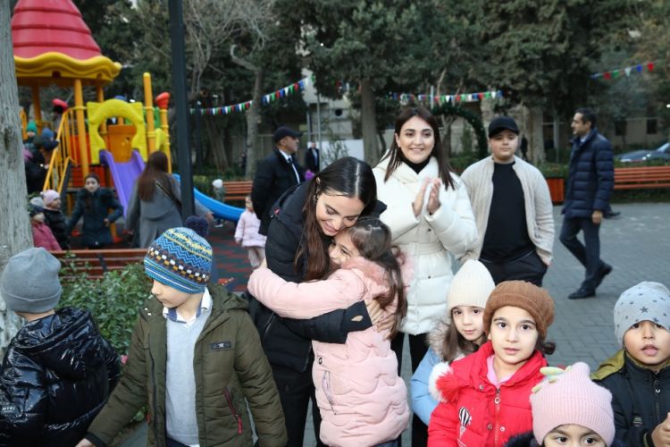 Leyla Əliyevanın iştirakı ilə “Bizim həyət” layihəsi çərçivəsində daha iki həyət yenilənərək sakinlərin istifadəsinə verilib<font color=red> - FOTOLAR</font>