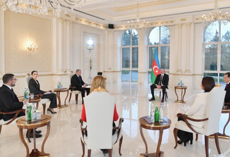 Prezident İlham Əliyev fevralda keçiriləcək növbədənkənar seçkiləri şərtləndirən əsas amilləri açıqlayıb
