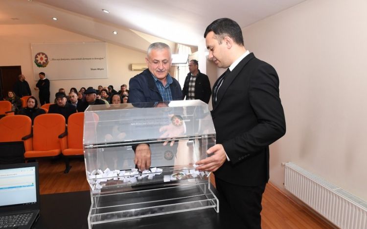 Füzuliyə köçürüləcək ailələr arasında növbəti püşkatma keçirilib<font color=red> - FOTOLAR</font>