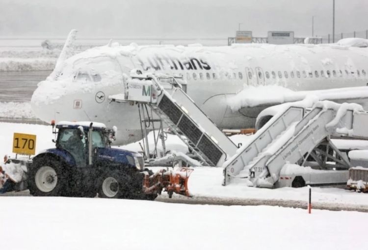 Almaniyanın ən böyük hava limanında 300 aviareys ləğv olunub