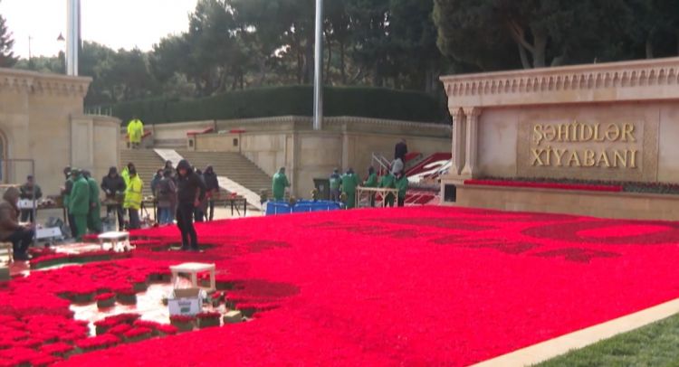Şəhidlər xiyabanında 20 Yanvar faciəsinin ildönümü ilə bağlı hazırlıq işləri davam edir<font color=red> - VİDEO</font>