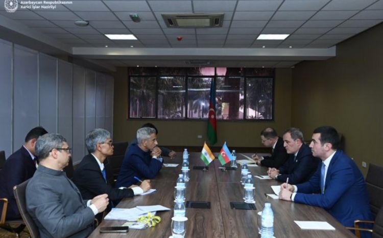 Azərbaycan və Hindistan XİN başçıları ikitərəfli və çoxtərəfli əməkdaşlığı müzakirə edib