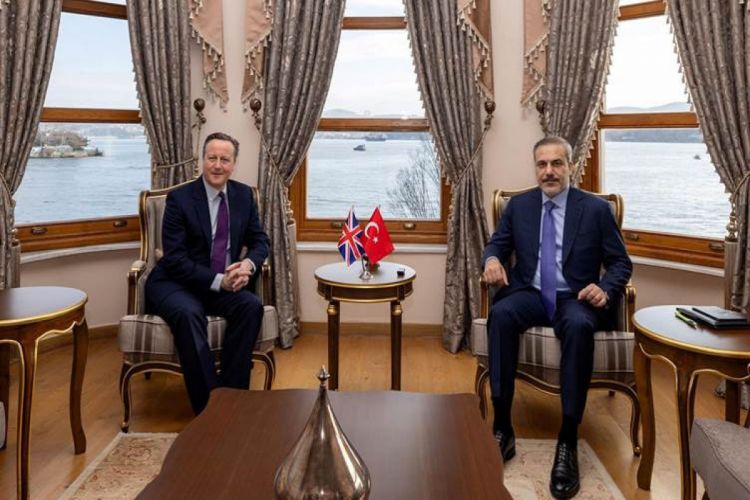 Türkiyə və Britaniya XİN rəhbərləri görüşüb