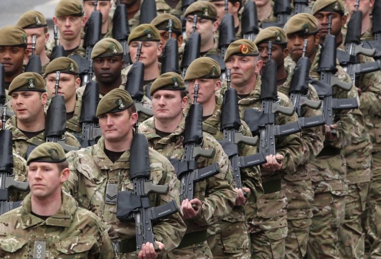 Britaniya ordusunun sayı 2000-ci ildən bəri 65 min nəfər azalıb