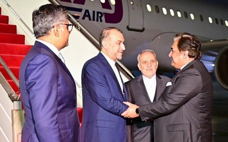İranın XİN rəhbəri ikitərəfli münasibətləri normallaşdırmaq üçün Pakistana gəlib
