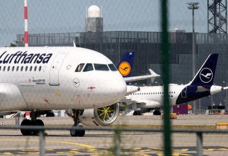 Almaniya aeroportlarında tətil yüzlərlə reysin ləğvinə səbəb olub
