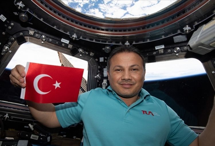 Türkiyəli astronavt Alper Gezeravcı sabah Yerə qayıdacaq