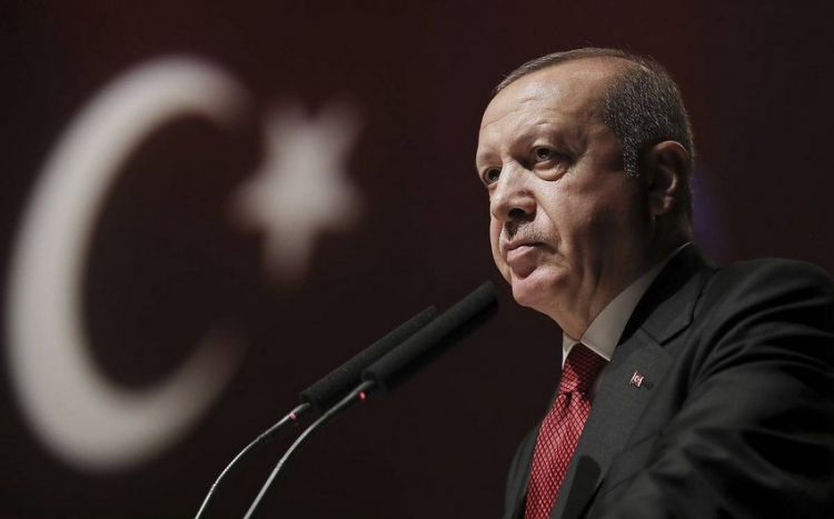 Ərdoğan: "Ehtiyacı olan zaman həmyerlilərini tərk edən bələdiyyə başçılarının cəzasını öncə biz kəsərik"