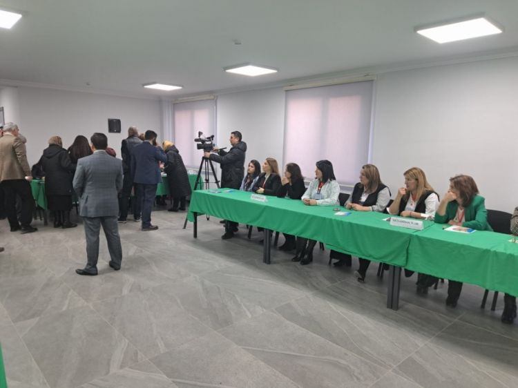 Bu gün seçkiləri QHT-lərdən rekord sayda müşahidəçi izləyir<font color=red> - FOTOLAR</font>