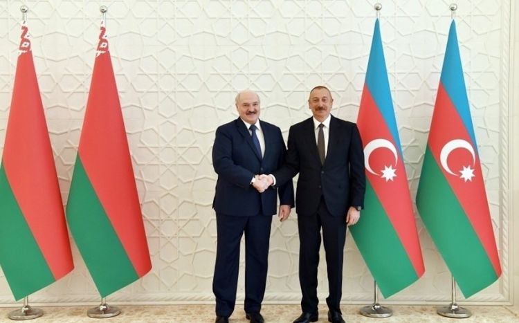 Aleksandr Lukaşenko İlham Əliyevi təbrik edib