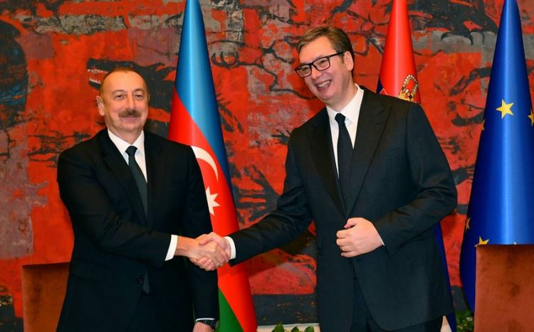 Aleksandar Vuçiç İlham Əliyevə təbrik ünvanlayıb