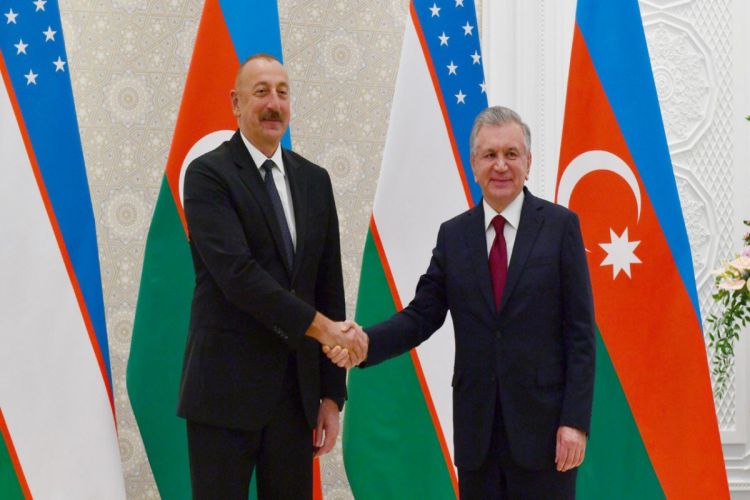 Özbəkistan lideri Prezident İlham Əliyevi təbrik edib