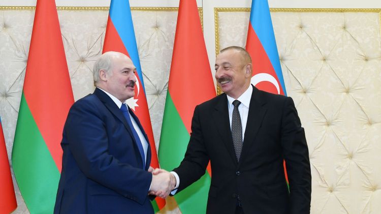 Aleksandr Lukaşenko Azərbaycan Prezidentini təbrik edib