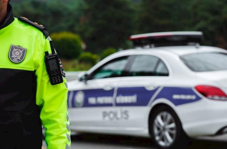 Yol polisi dövlət qeydiyyat nişanları ilə bağlı sürücülərə müraciət edib