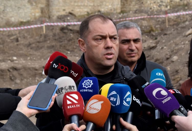 Əsgəran qalası yaxınlığında aşkar edilən məzarlıqdakı insan qalıqlarının Xocalı sakinlərinə aid olması ehtimal edilir