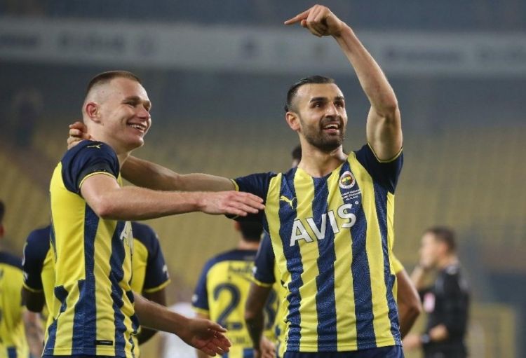 “Fənərbağça” ötən yay satdığı futbolçunu geri qaytarıb
