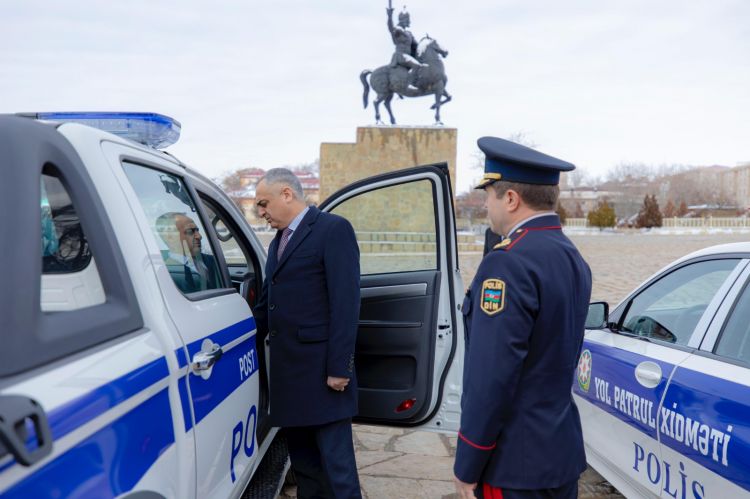 Polis orqanlarına yeni xidməti avtomobillər təqdim olunub,  Dəmir Yolu Nəqliyyatında Polis Şöbəsinin inzibati binası istifadəyə verilib<font color=red> - FOTOLAR</font>