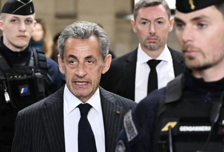 Nikola Sarkozi 6 ay həbs cəzasına məhkum edilib