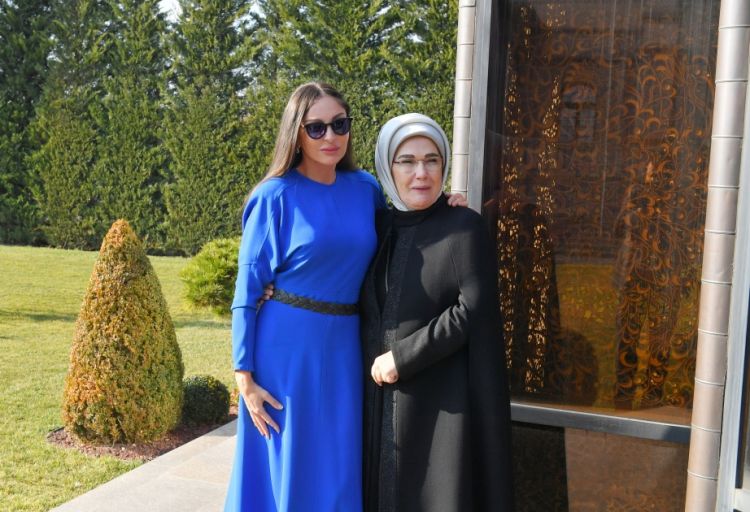 Ankarada Azərbaycanın və Türkiyənin birinci xanımlarının görüşü olub<font color=red> - FOTOLAR</font>