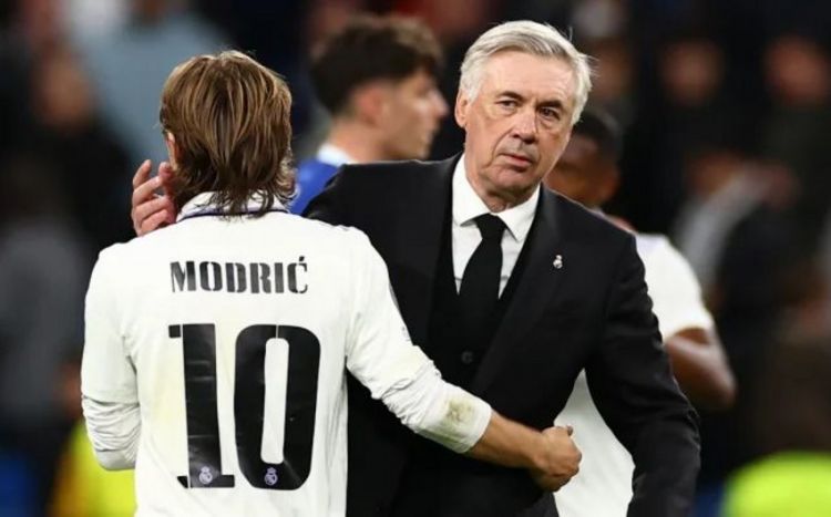 "Real"ın baş məşqçisi Luka Modriçə məşqçilər korpusunda yer almağı təklif edib
