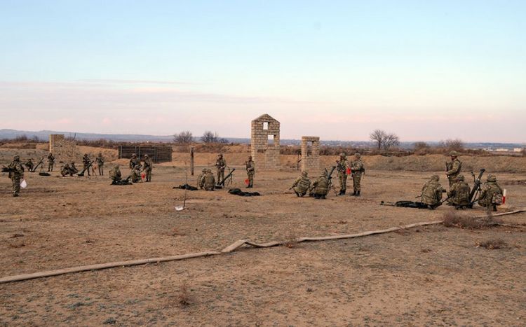 Hərbi vəzifəlilərin təlim toplanışları davam edir<font color=red> - VİDEO</font>