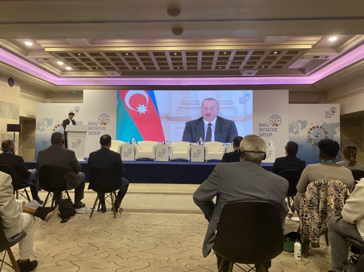 İstanbulda “Dekolonizasiya: İntibah dövrünün başlanğıcı” mövzusunda beynəlxalq konfrans keçirilir<font color=red> - FOTOLAR</font>