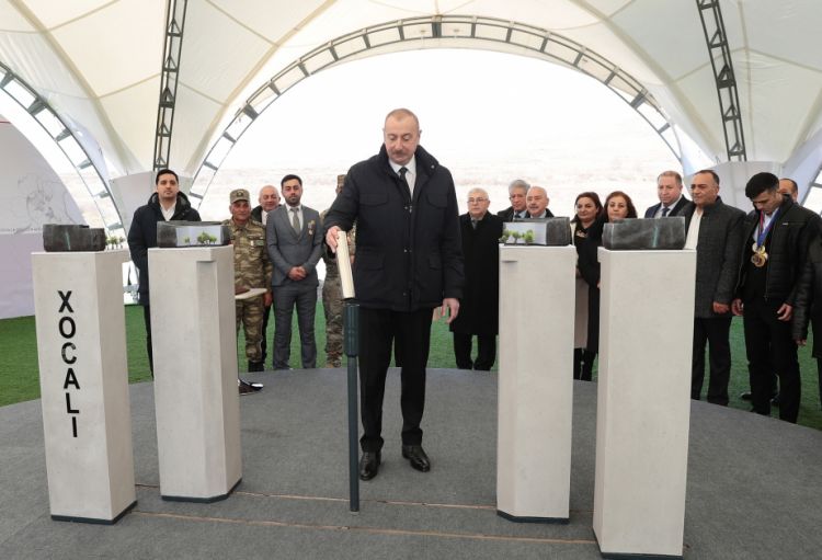 Prezident Xocalıda soyqırımı memorialının təməlini qoyub, Xankəndi şəhərində olub<font color='red'> - YENİLƏNİB 2</font><font color=red> - FOTOLAR</font>