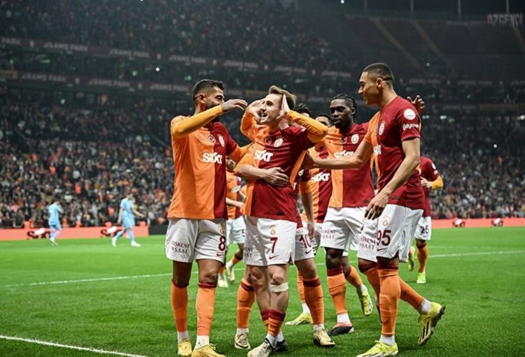 Türkiyə Superliqası: "Qalatasaray" yenidən liderliyə yüksəlib