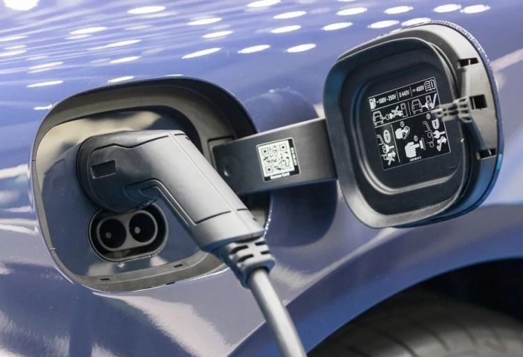 Yaponiyada elektromobil akkumulyatorunun ömrünü uzadan texnologiyalar hazırlanıb