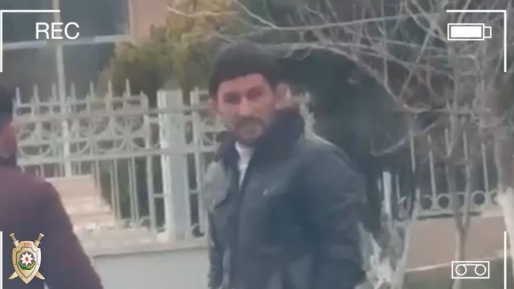 Naxçıvanda hədə-qorxu ilə əldə olunan pulu məhkumlara göndərən şəxslər tutulub<font color=red> - VİDEO</font>
