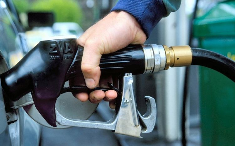Azərbaycana idxal olunan benzin üçün aksiz vergisi kəskin azaldılıb, gömrük rüsumu ləğv edilib