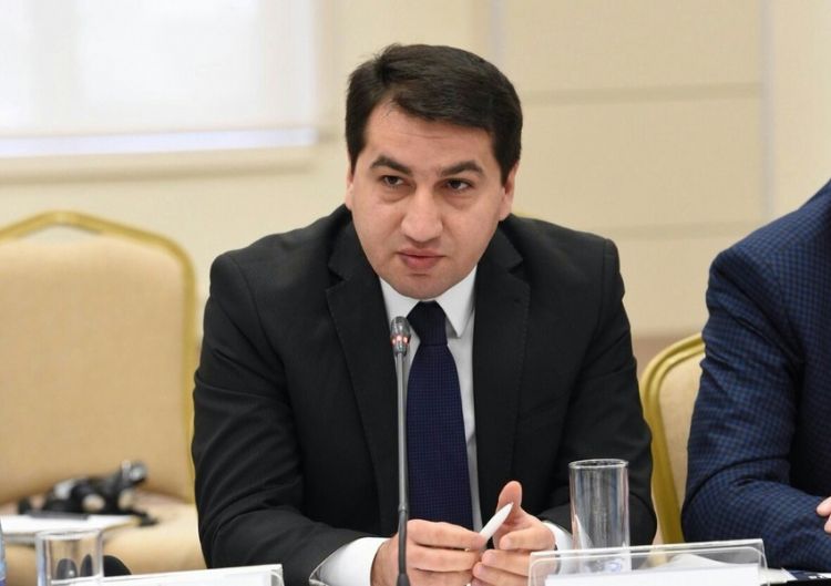 Hikmət Hacıyev: Azərbaycan Ermənistandan ərazi iddialarına aydınlıq gətirməsini gözləyir