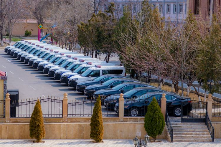 Naxçıvan polisinə 20 yeni xidməti avtomobil verilib<font color=red> - FOTOLAR</font>
