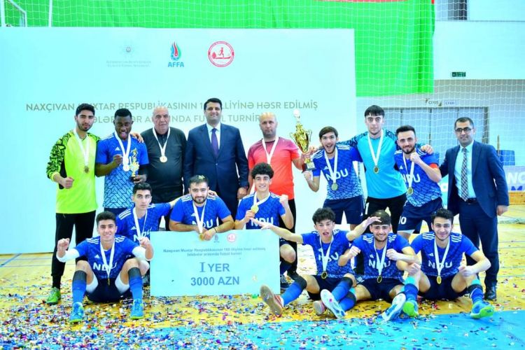 Naxçıvan Dövlət Universitetinin futbol komandası ölkə çempionu olub <font color='red'> - YENİLƏNİB</font><font color=red> - VİDEO</font>